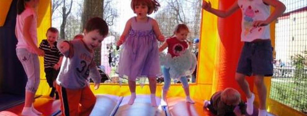 What Are the Risks of Overcrowding a Bounce House?